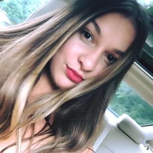 Meet your Posher, Evie